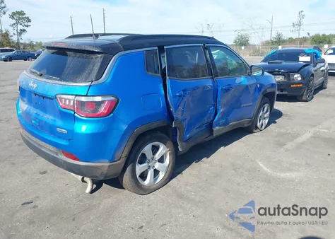 2018 Jeep Compass Latitude 4X4 из США, поврежденный, VIN 3C4NJDBB5JT168004